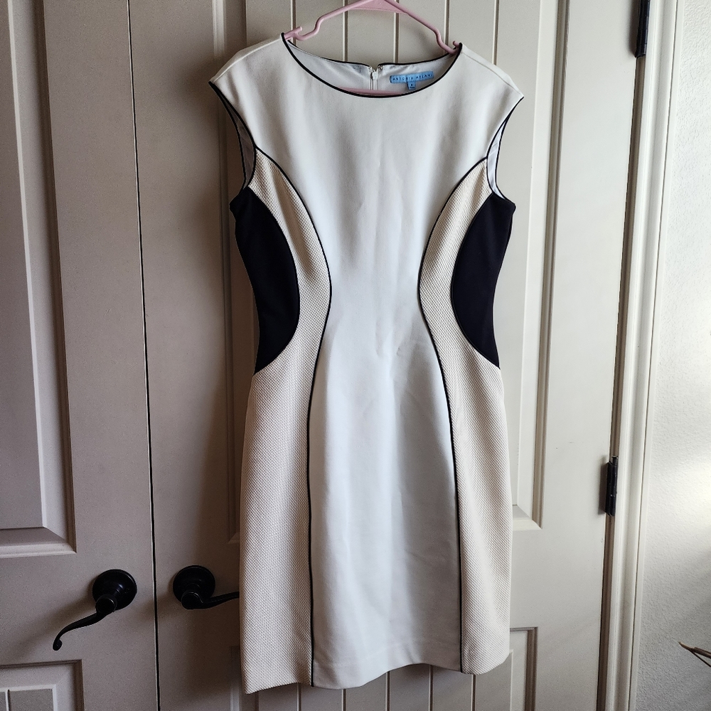 Antonio Melani dress Size 8 like new